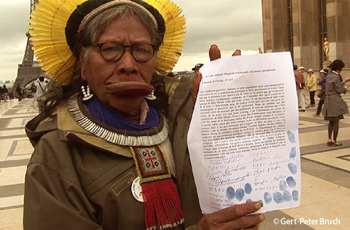 Demande de soutien international du Chef Raoni et des représentants des peuples indigènes du Xingù (Brésil) contre le projet Belo Monte